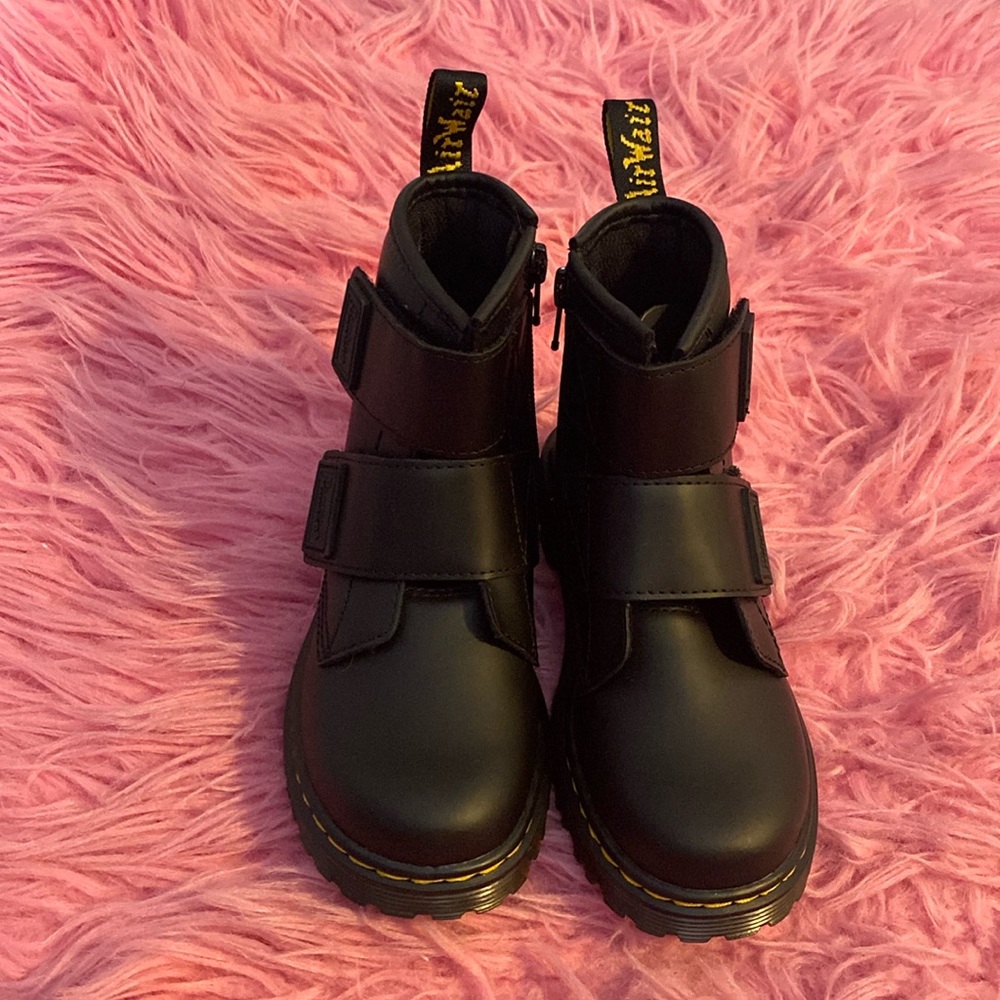 Girls brand new Velcro Dr Martens boots size 11